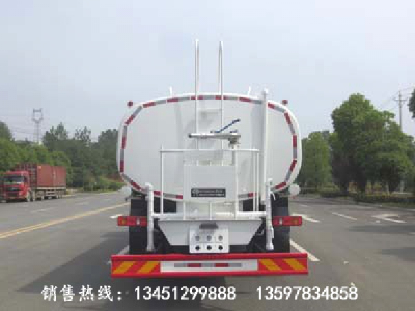 東風后雙橋灑水車（國六）